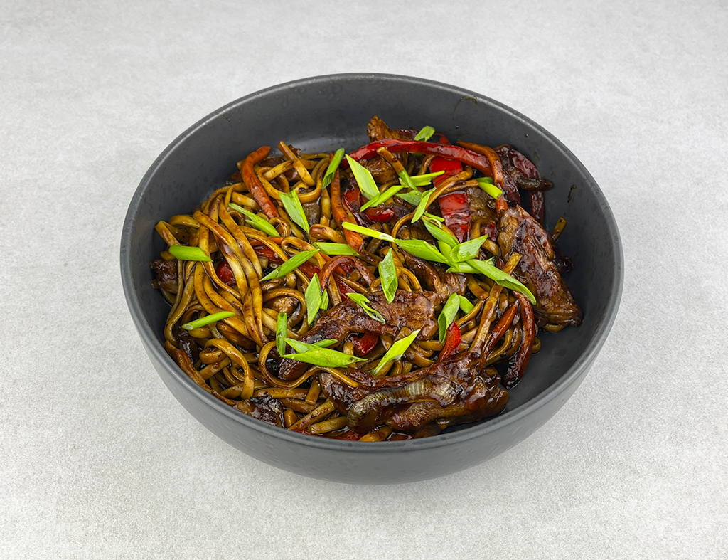 Локшина удон зі свининою